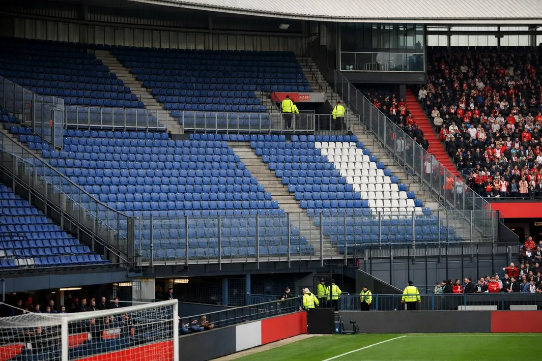 Lege uitvak bij Feyenoord – FC Groningen na oproep tot boycot door supportersvereniging